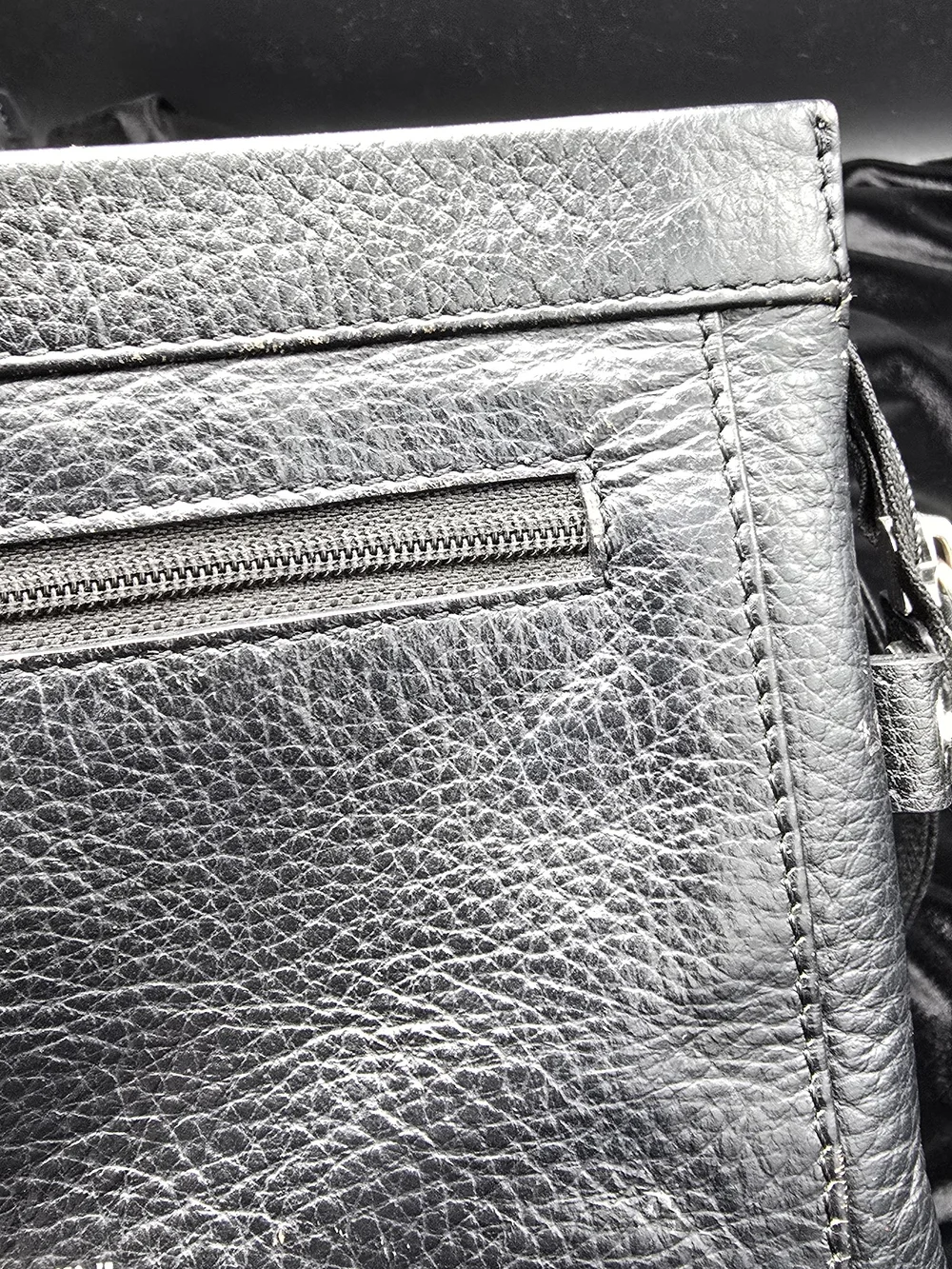 Giani Bernini's versatile crossbody Black Leather Crossbody Bag